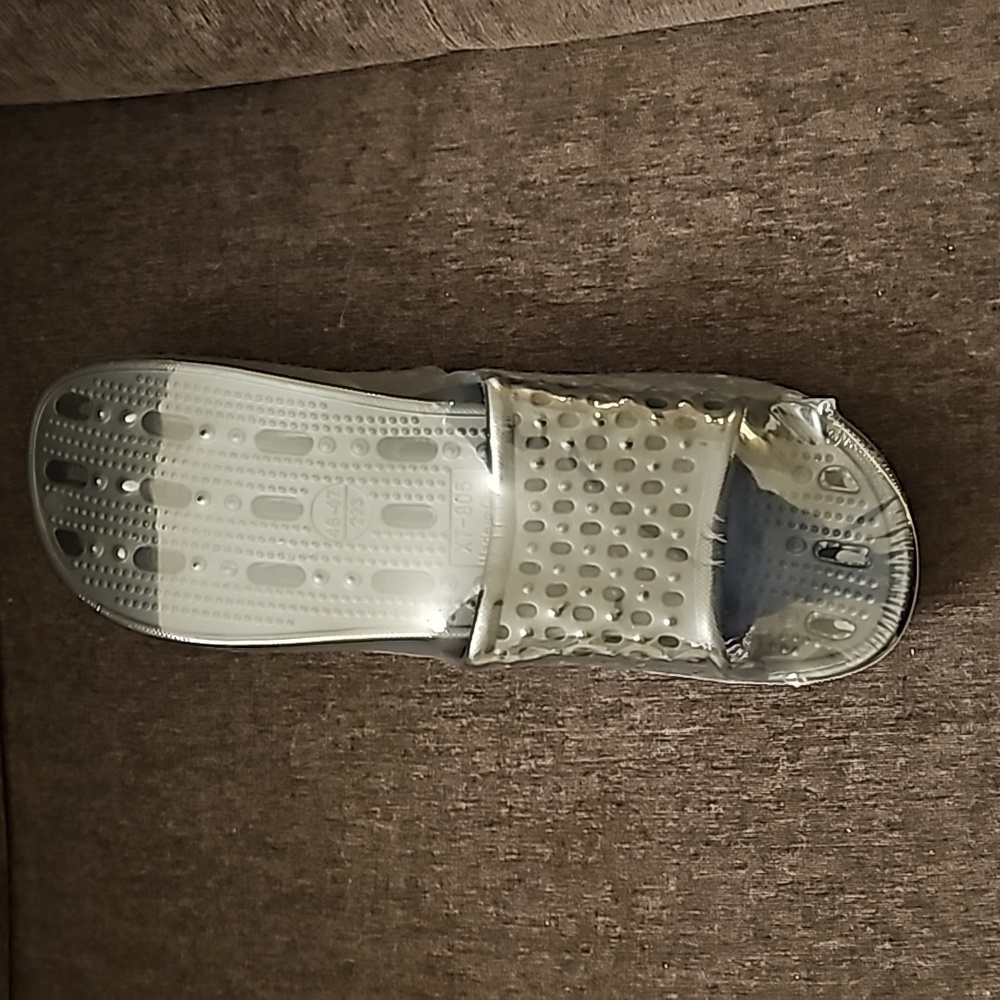 Slides/Shower Shoes - Picture 2 of 5